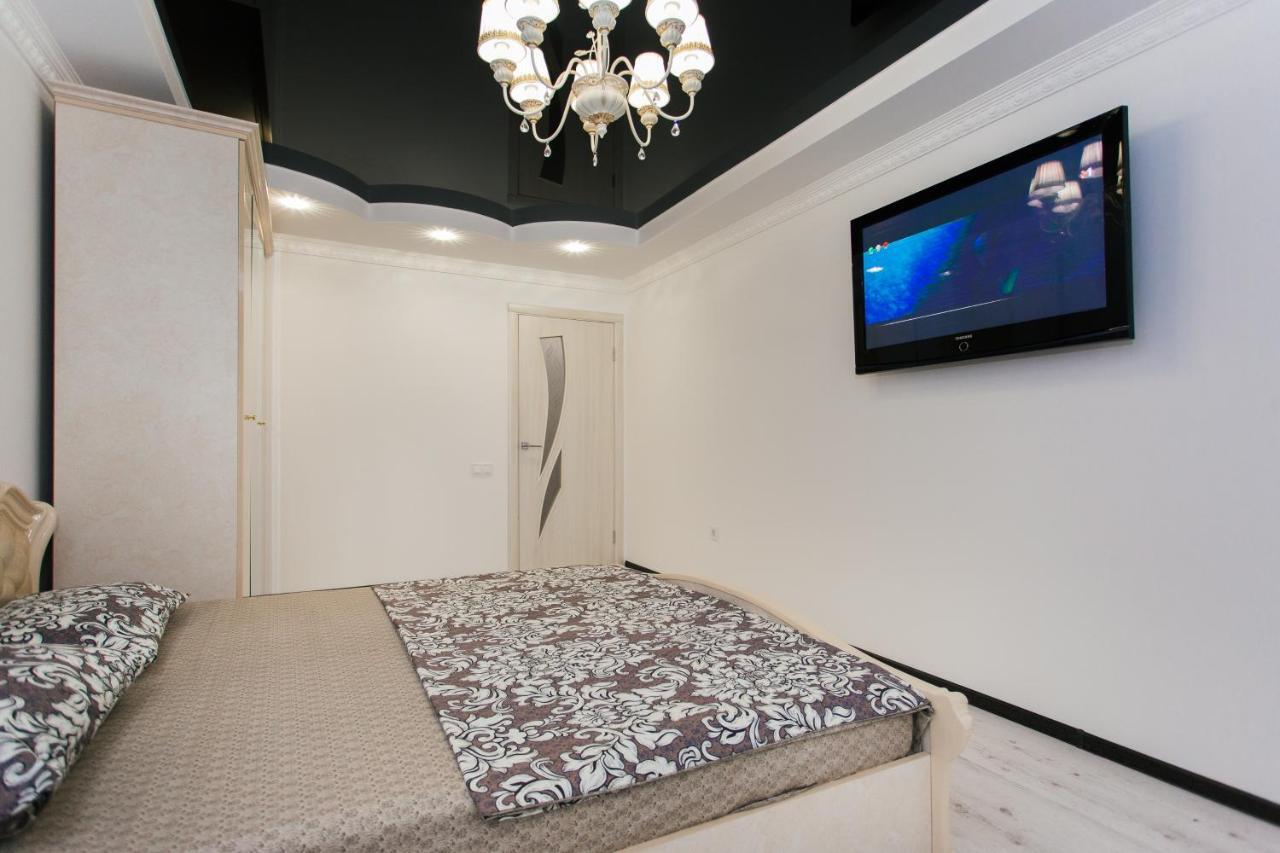 De LUXE Apartments Centr Illinskaya Soumy Extérieur photo