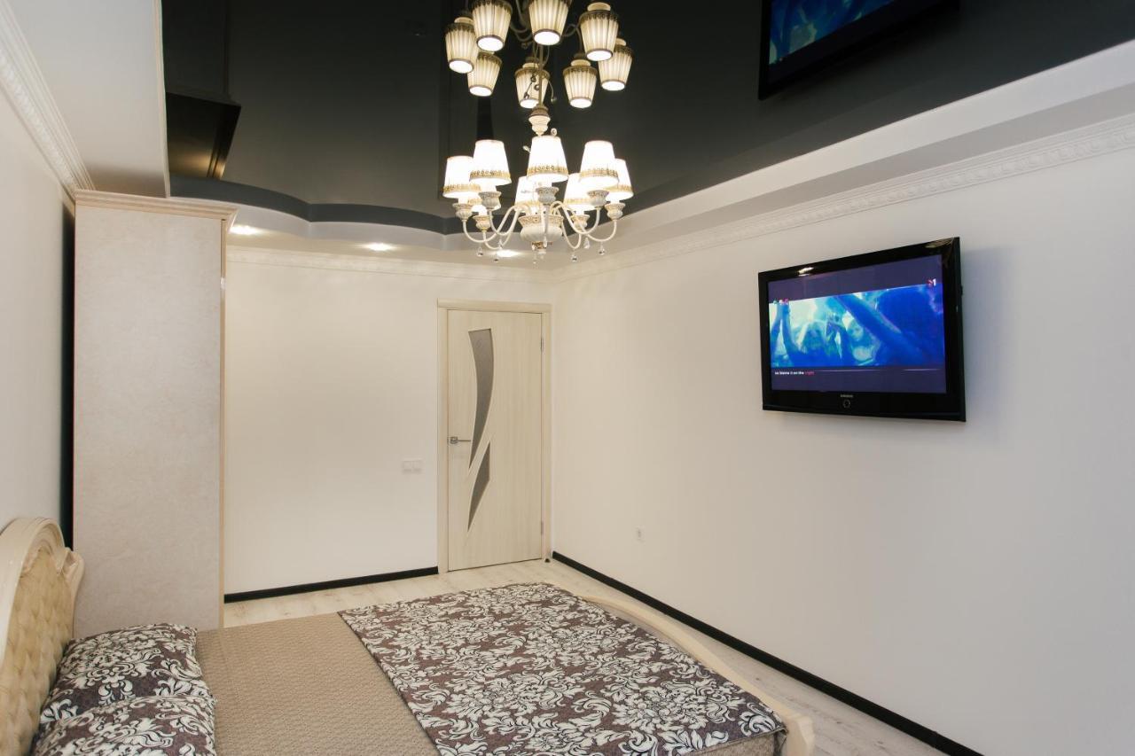 De LUXE Apartments Centr Illinskaya Soumy Extérieur photo