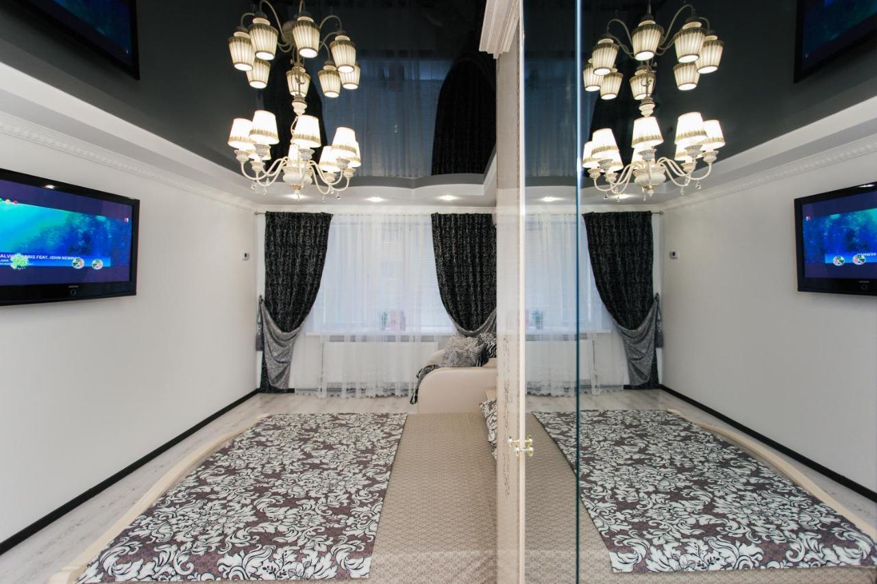 De LUXE Apartments Centr Illinskaya Soumy Extérieur photo