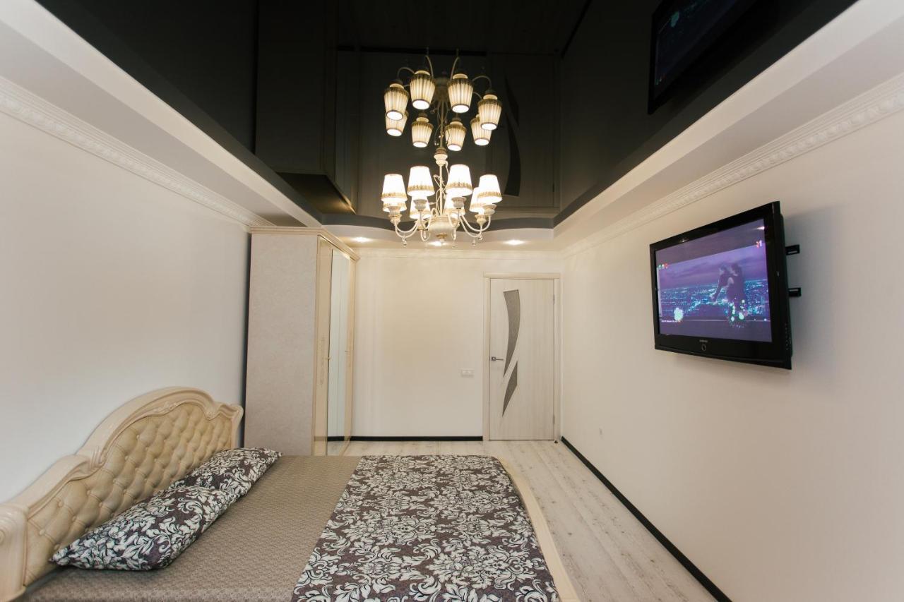 De LUXE Apartments Centr Illinskaya Soumy Extérieur photo