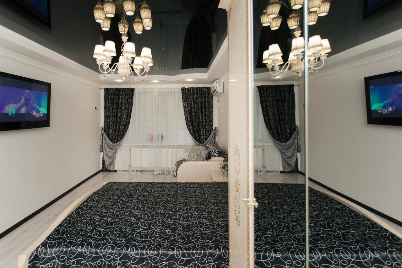 De LUXE Apartments Centr Illinskaya Soumy Extérieur photo